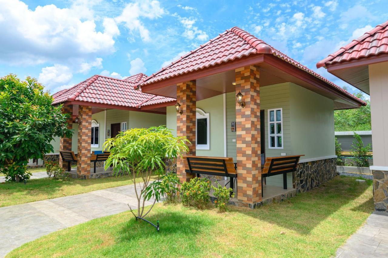 Avarin Resort Pakchong Ngoại thất bức ảnh