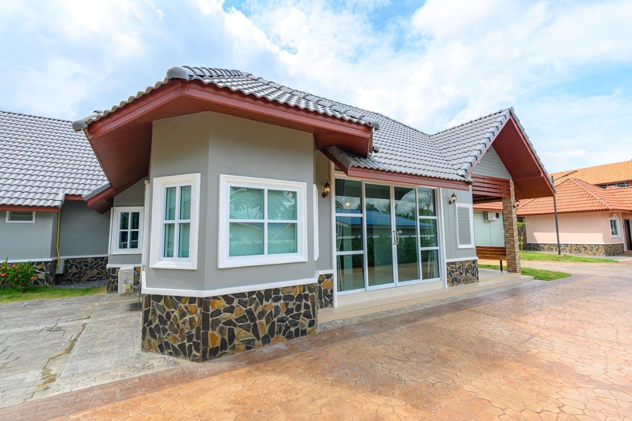 Avarin Resort Pakchong Ngoại thất bức ảnh